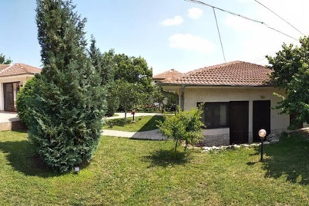 Guesthouse Oasis-Shabla Esterno foto