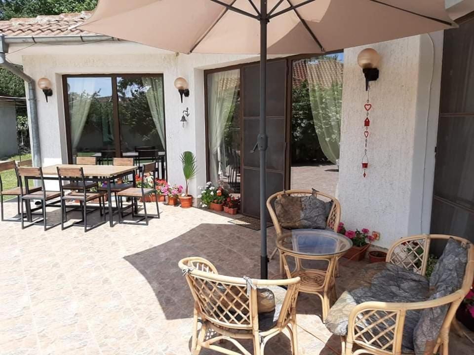 Guesthouse Oasis-Shabla Esterno foto