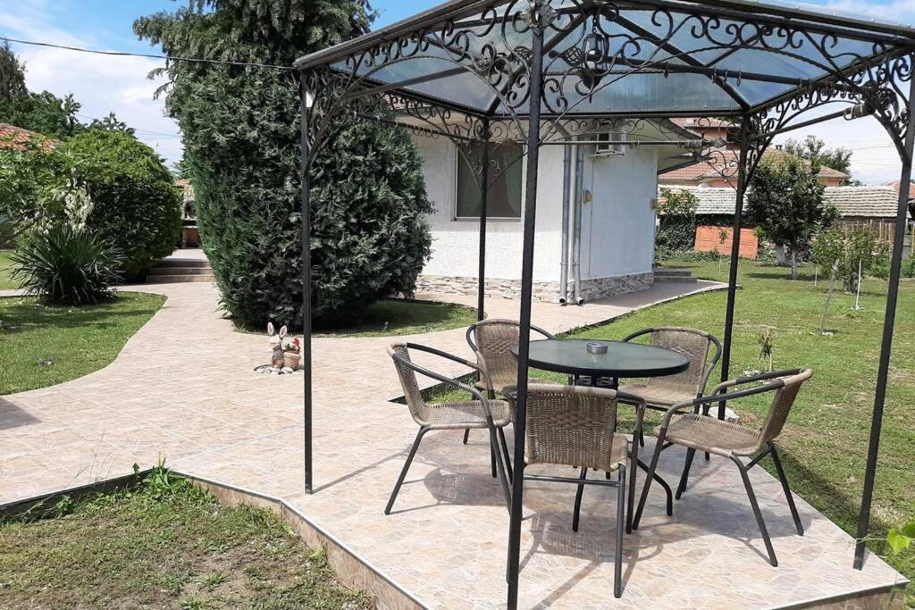 Guesthouse Oasis-Shabla Esterno foto