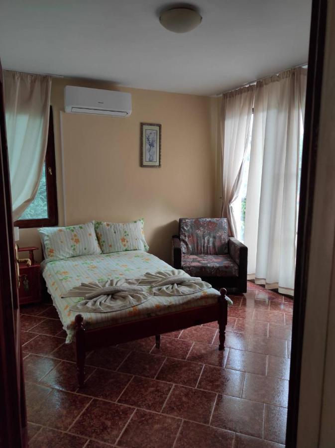 Guesthouse Oasis-Shabla Esterno foto