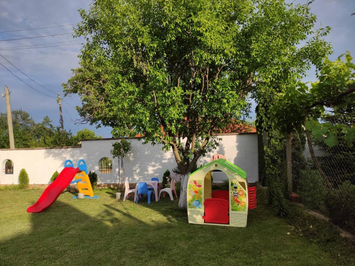 Guesthouse Oasis-Shabla Esterno foto